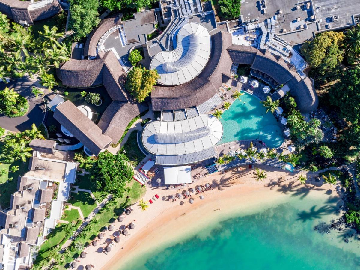 Lux* Grand Gaube Resort & Villas Exteriör bild Aerial view of the resort