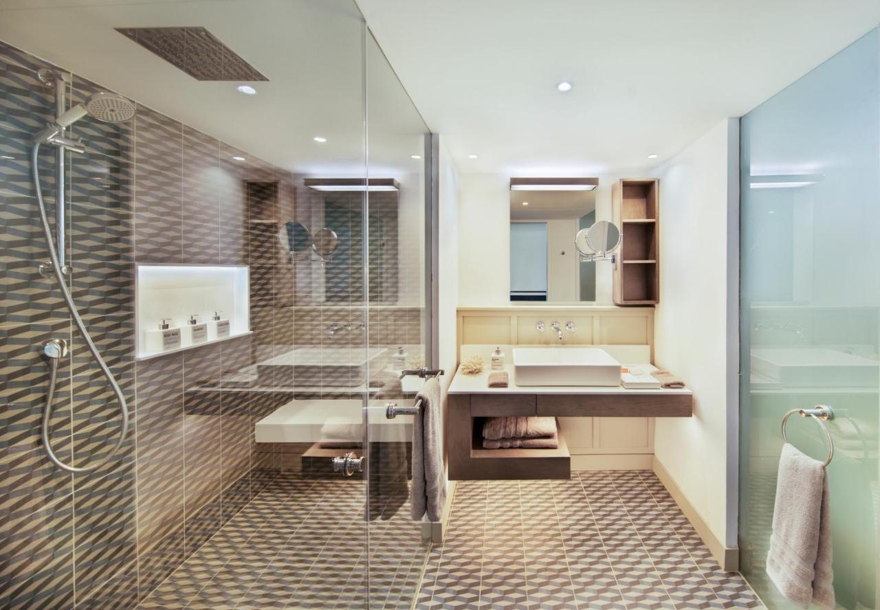Lux* Grand Gaube Resort & Villas Exteriör bild Bathroom