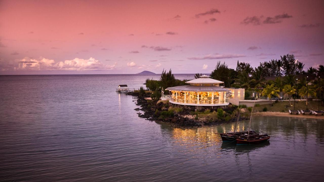 Lux* Grand Gaube Resort & Villas Exteriör bild The Beach Club at The Oberoi, Mauritius