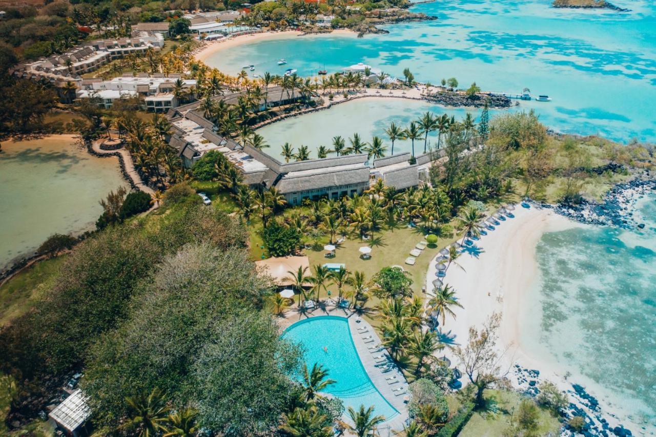 Lux* Grand Gaube Resort & Villas Exteriör bild Aerial view of the resort
