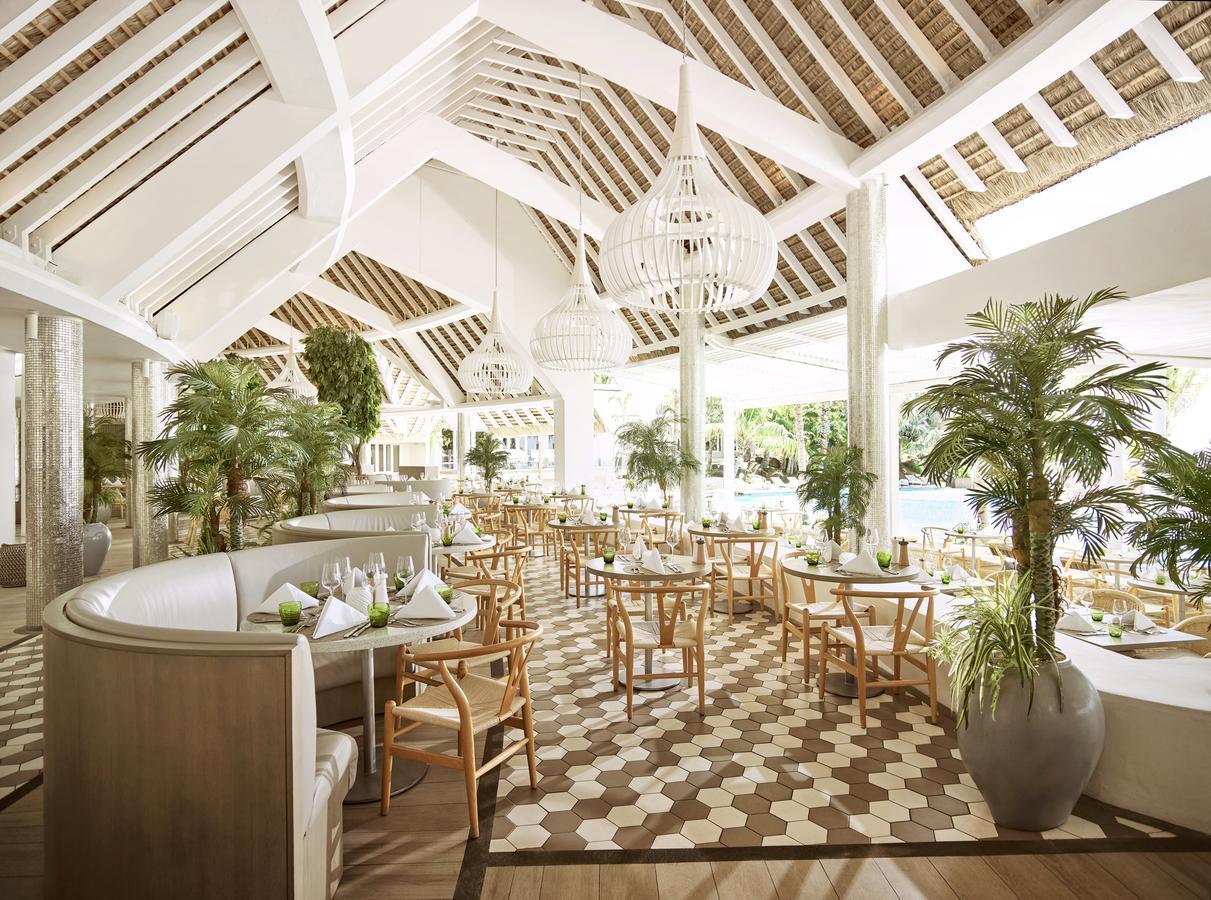 Lux* Grand Gaube Resort & Villas Exteriör bild The restaurant