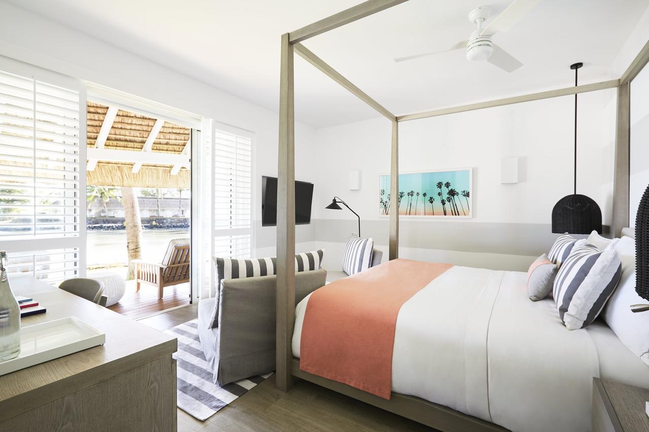 Lux* Grand Gaube Resort & Villas Exteriör bild A bedroom at the hotel