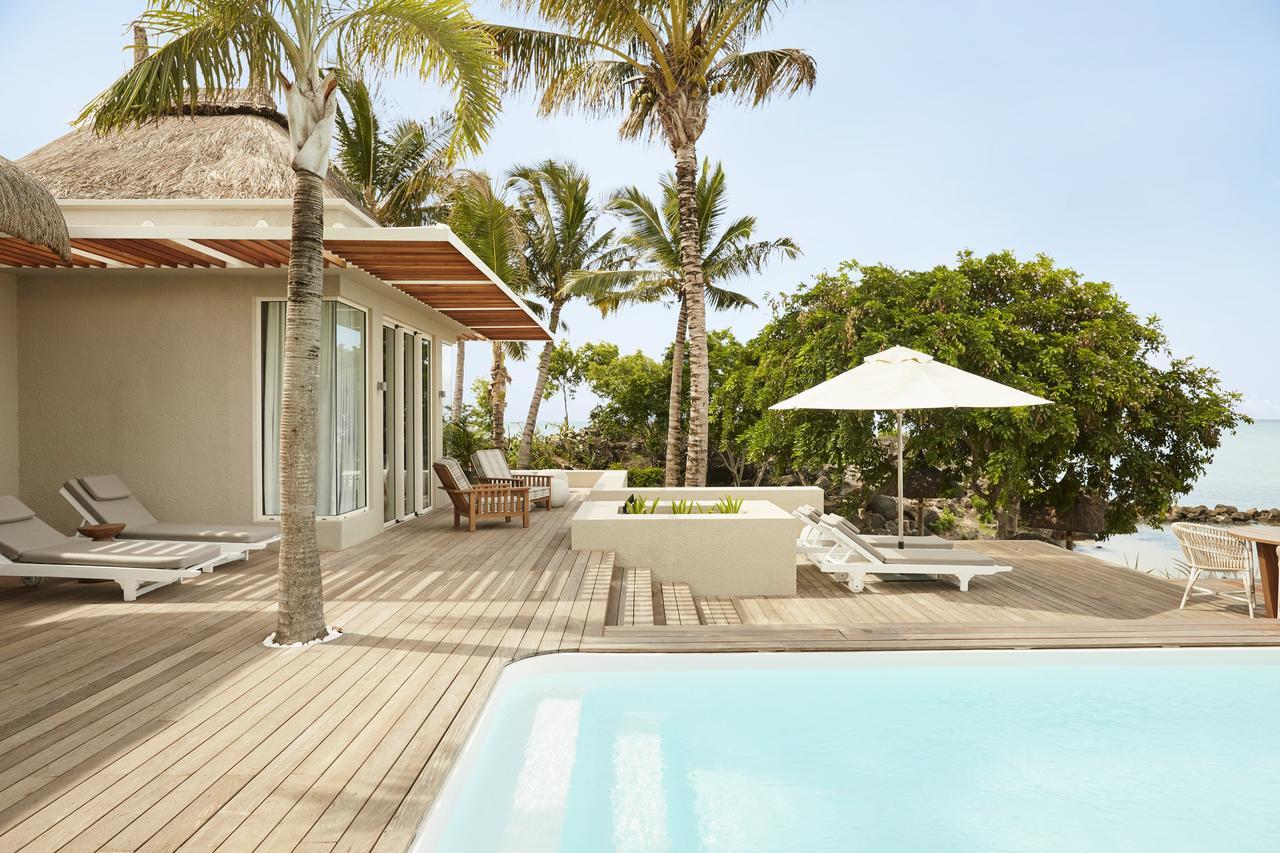 Lux* Grand Gaube Resort & Villas Exteriör bild The Beach Villas